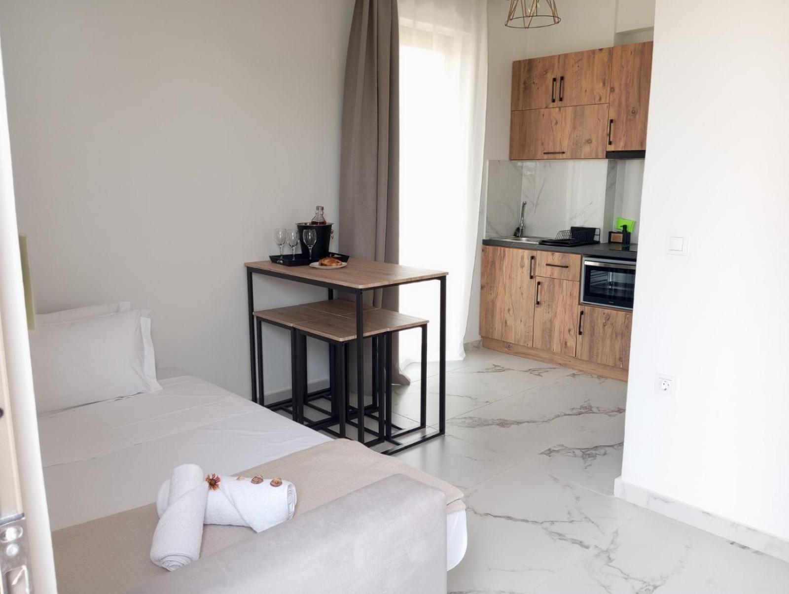 Three Charites Resort Gialova Exterior foto